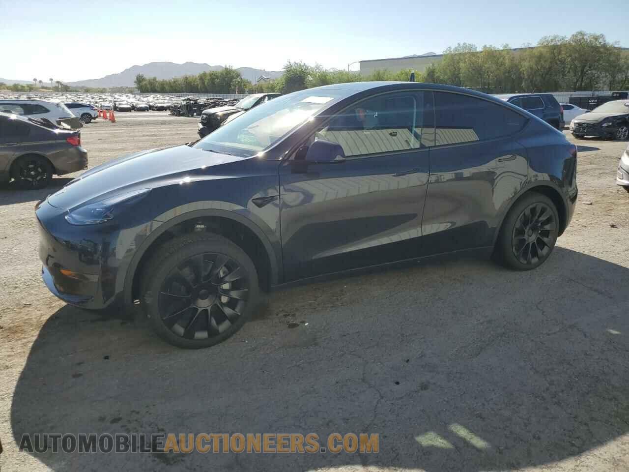 7SAYGDED4RF017872 TESLA MODEL Y 2024