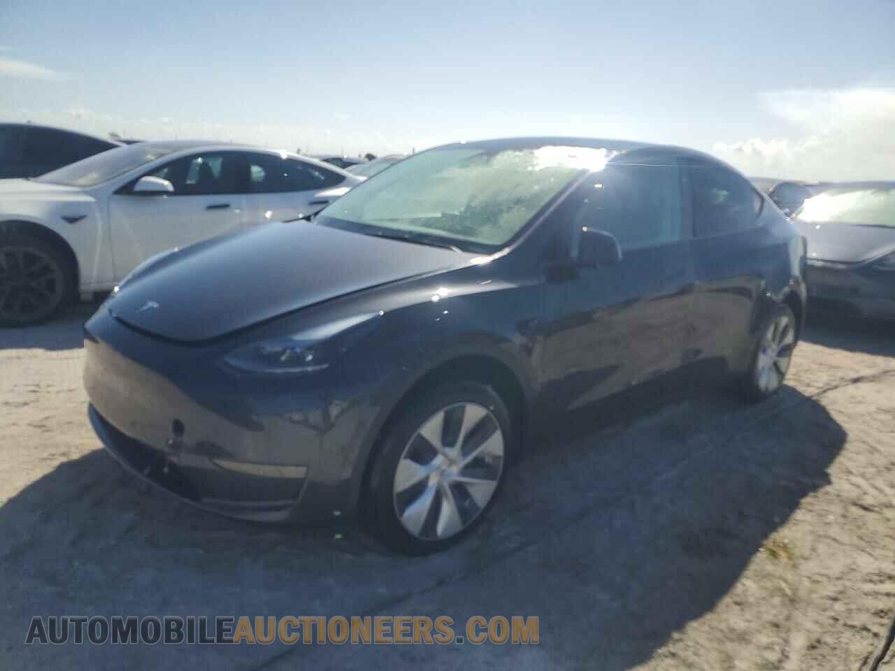 7SAYGDED4RF038172 TESLA MODEL Y 2024