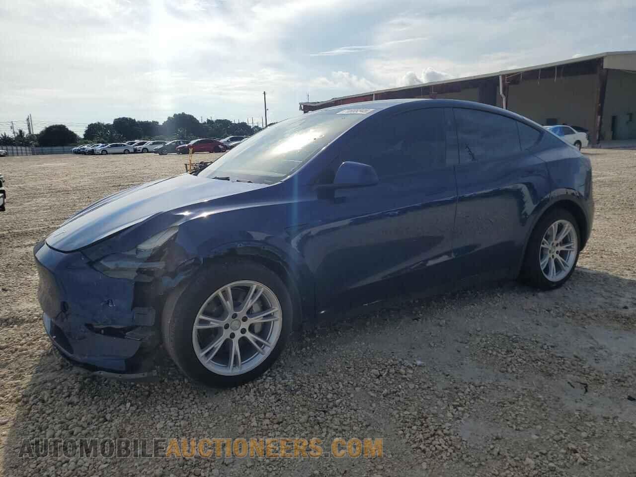 7SAYGDED4RF073603 TESLA MODEL Y 2024