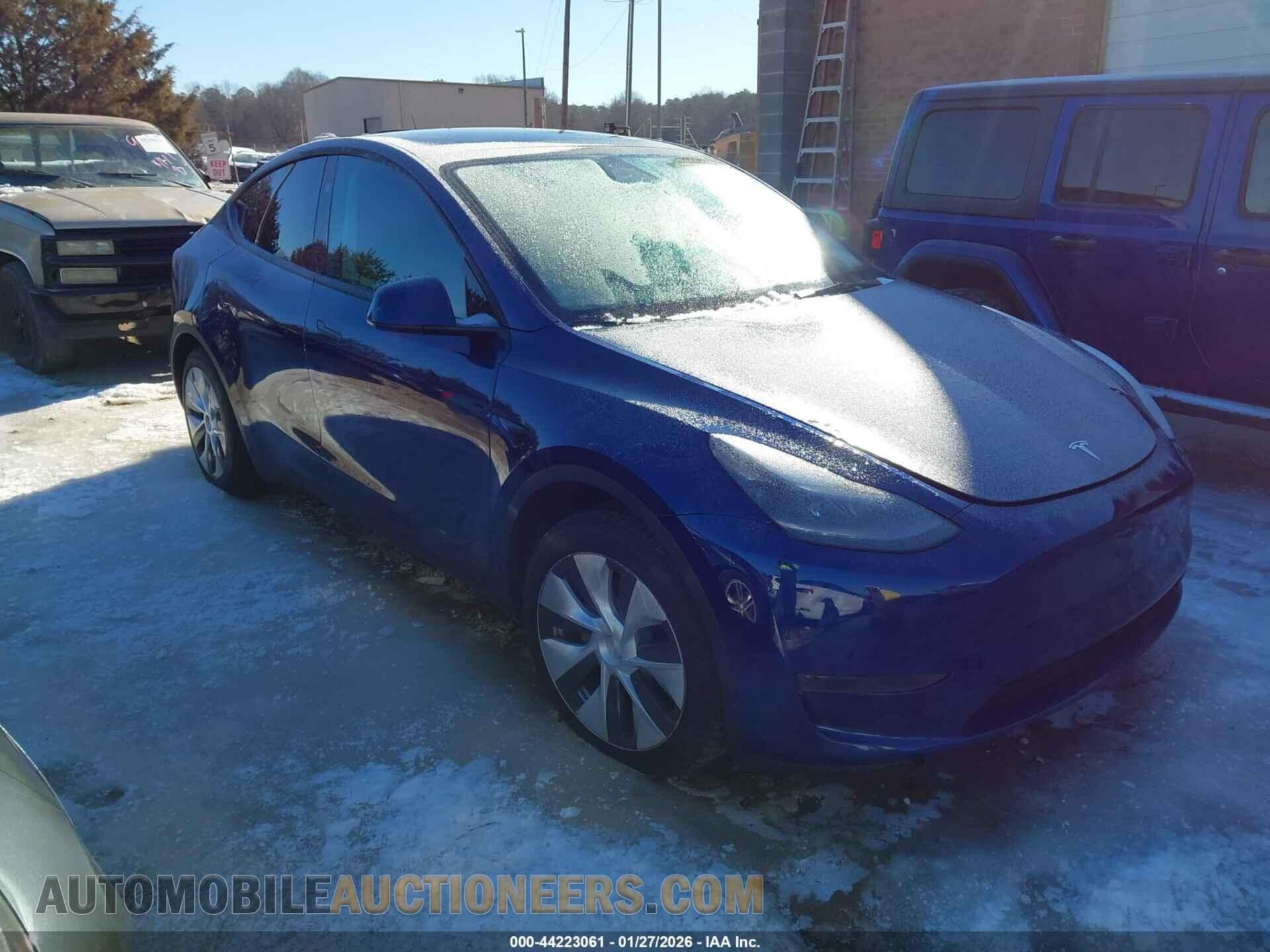 7SAYGDED4RF098002 TESLA MODEL Y 2024