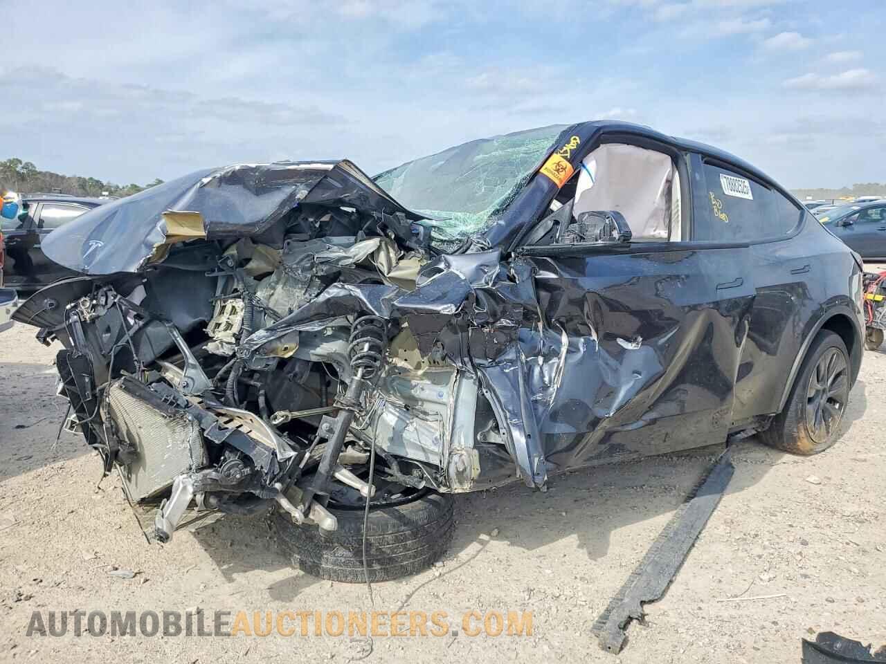 7SAYGDED4RF104610 TESLA MODEL Y 2024