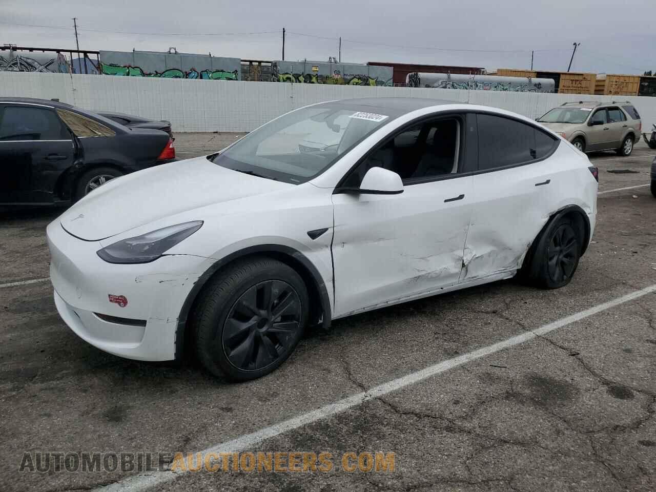 7SAYGDED4RF126087 TESLA MODEL Y 2024