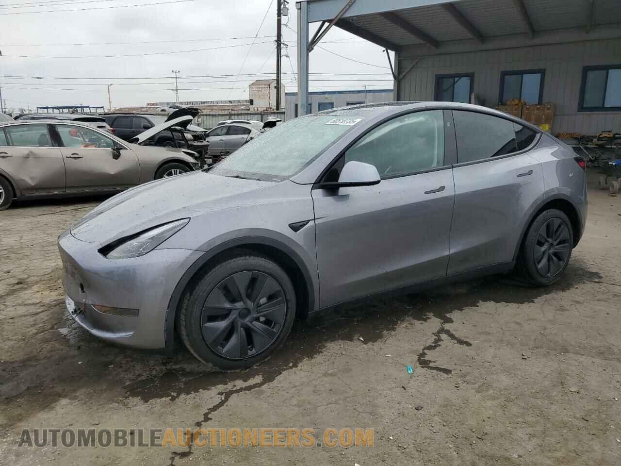 7SAYGDED4RF200396 TESLA MODEL Y 2024