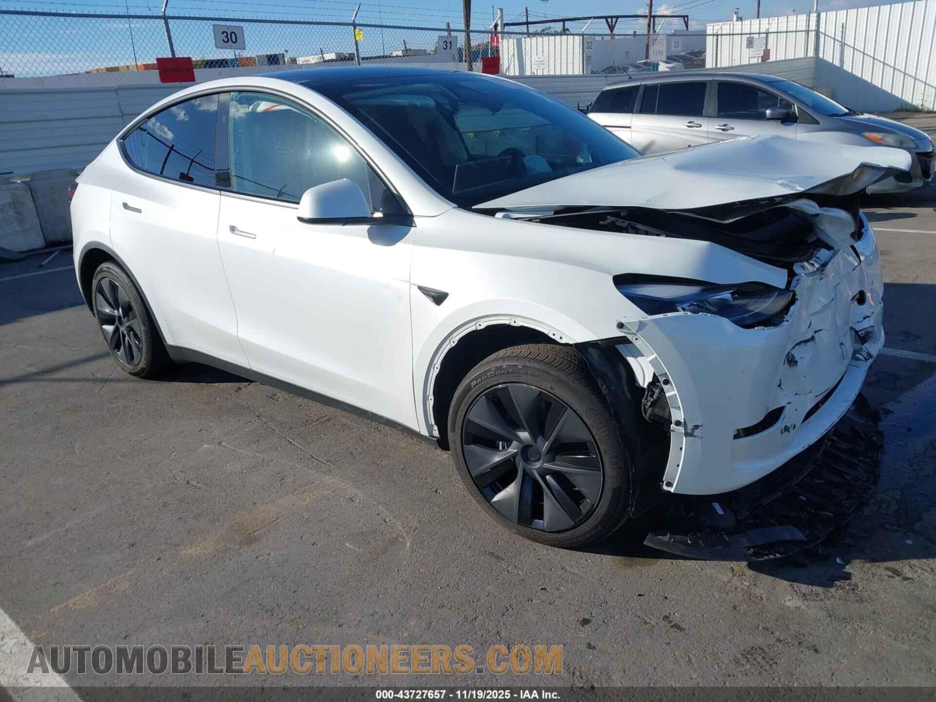 7SAYGDED4SF281065 TESLA MODEL Y 2025