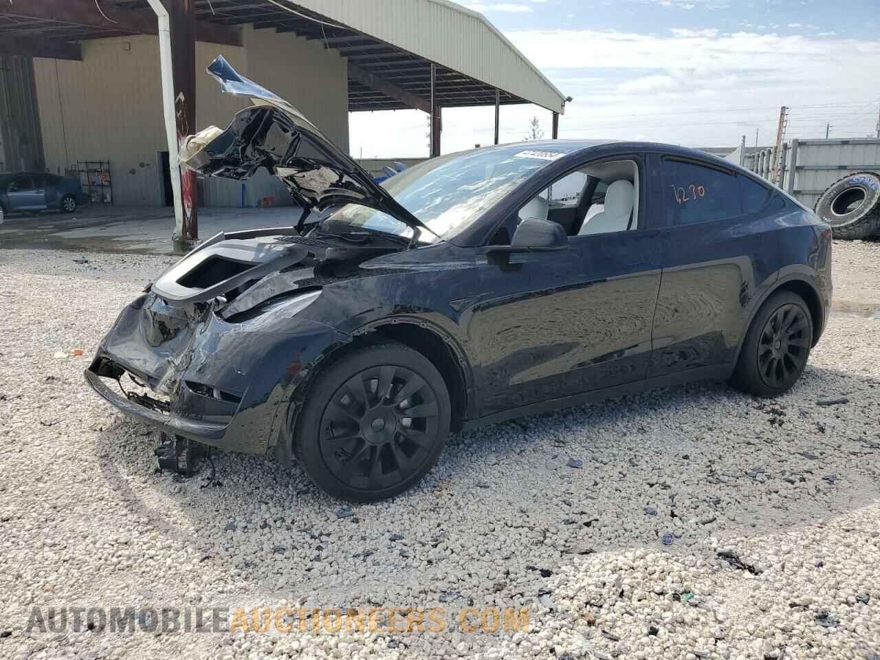 7SAYGDED5RF009277 TESLA MODEL Y 2024