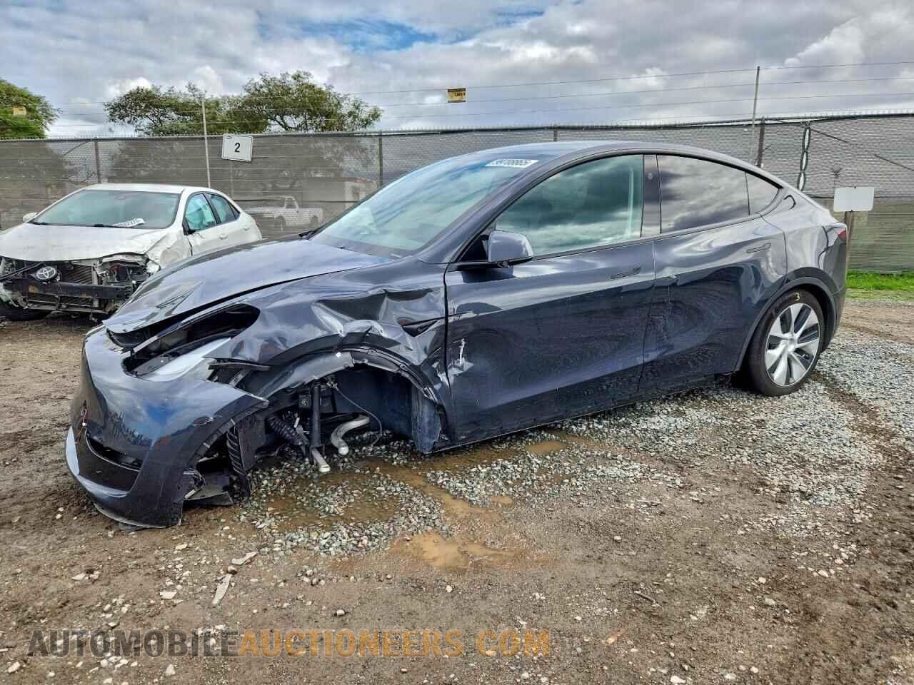 7SAYGDED5RF019565 TESLA MODEL Y 2024