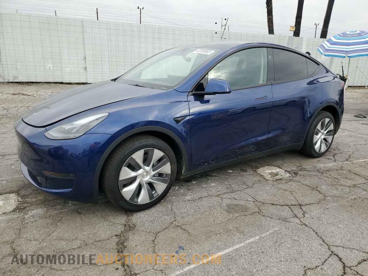7SAYGDED5RF082102 TESLA MODEL Y 2024
