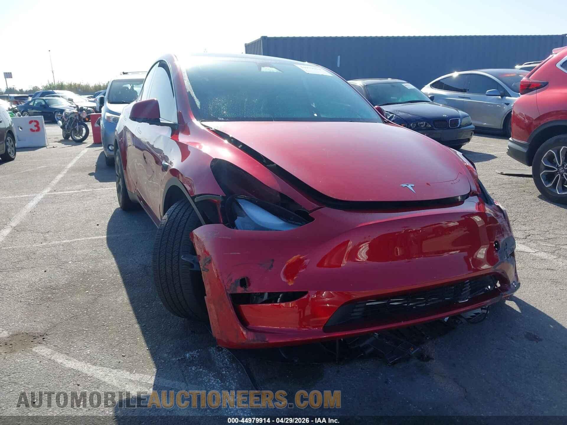 7SAYGDED5RF168607 TESLA MODEL Y 2024