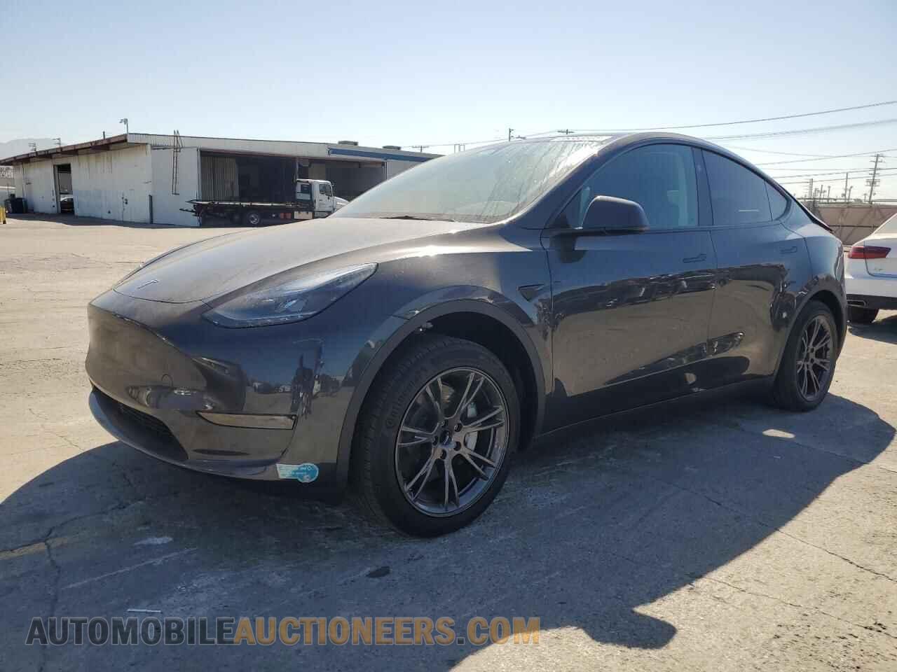 7SAYGDED5SF313652 TESLA MODEL Y 2025
