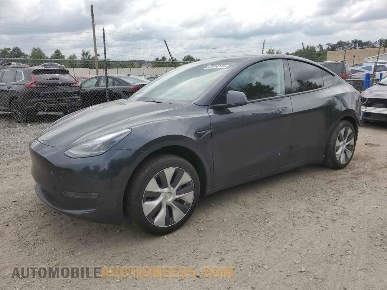7SAYGDED6RF044250 TESLA MODEL Y 2024