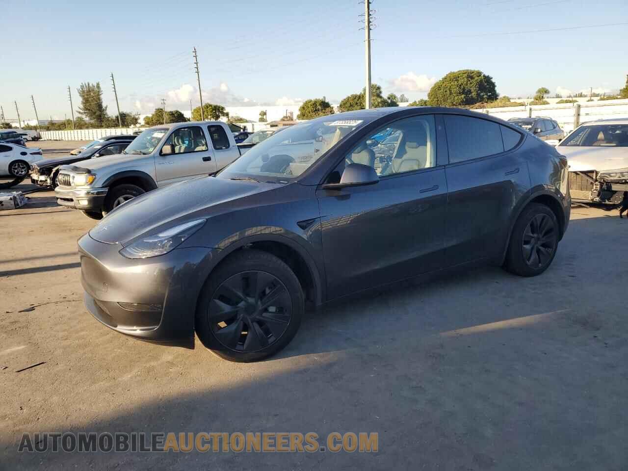 7SAYGDED6SA377714 TESLA MODEL Y 2025