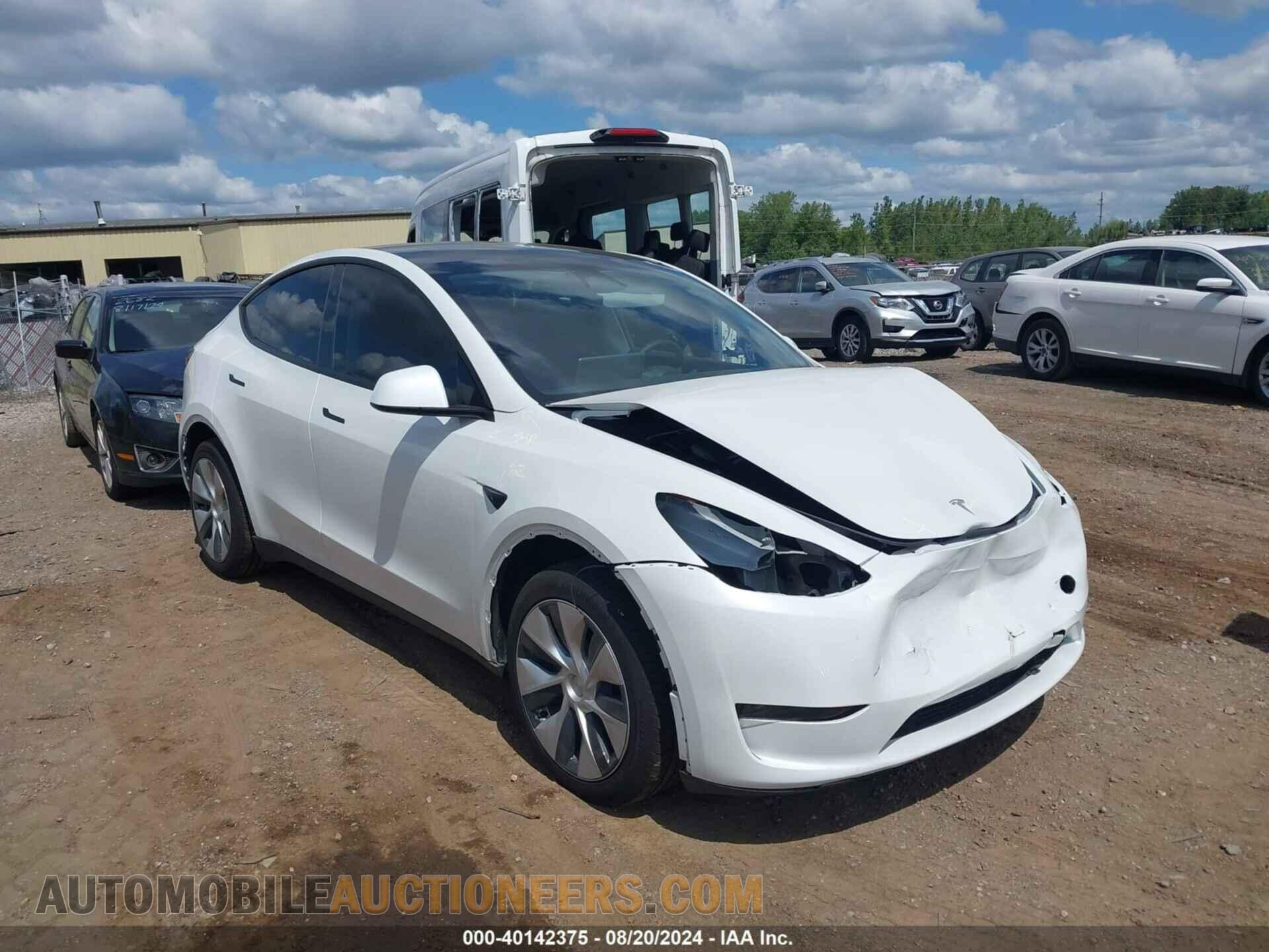 7SAYGDED7RF030082 TESLA MODEL Y 2024