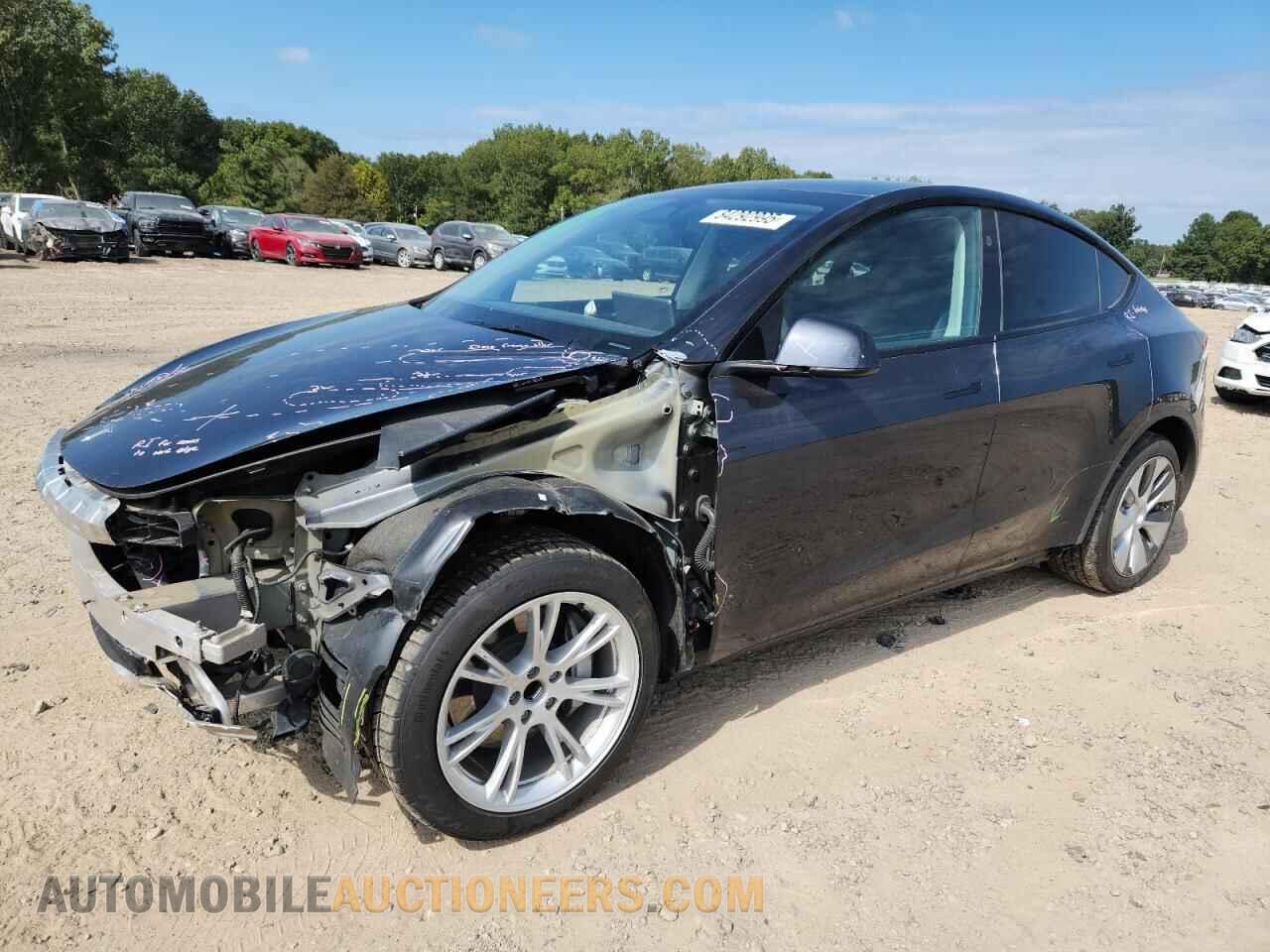 7SAYGDED7RF079556 TESLA MODEL Y 2024