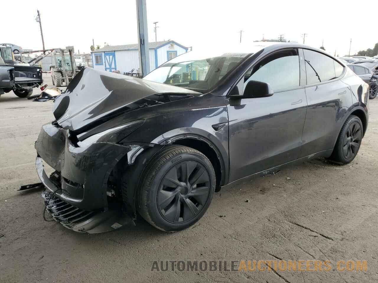 7SAYGDED8SF218700 TESLA MODEL Y 2025