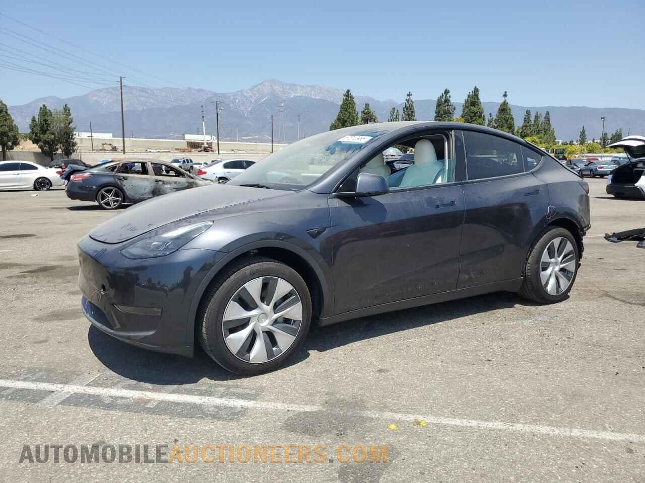 7SAYGDED9RF011128 TESLA MODEL Y 2024