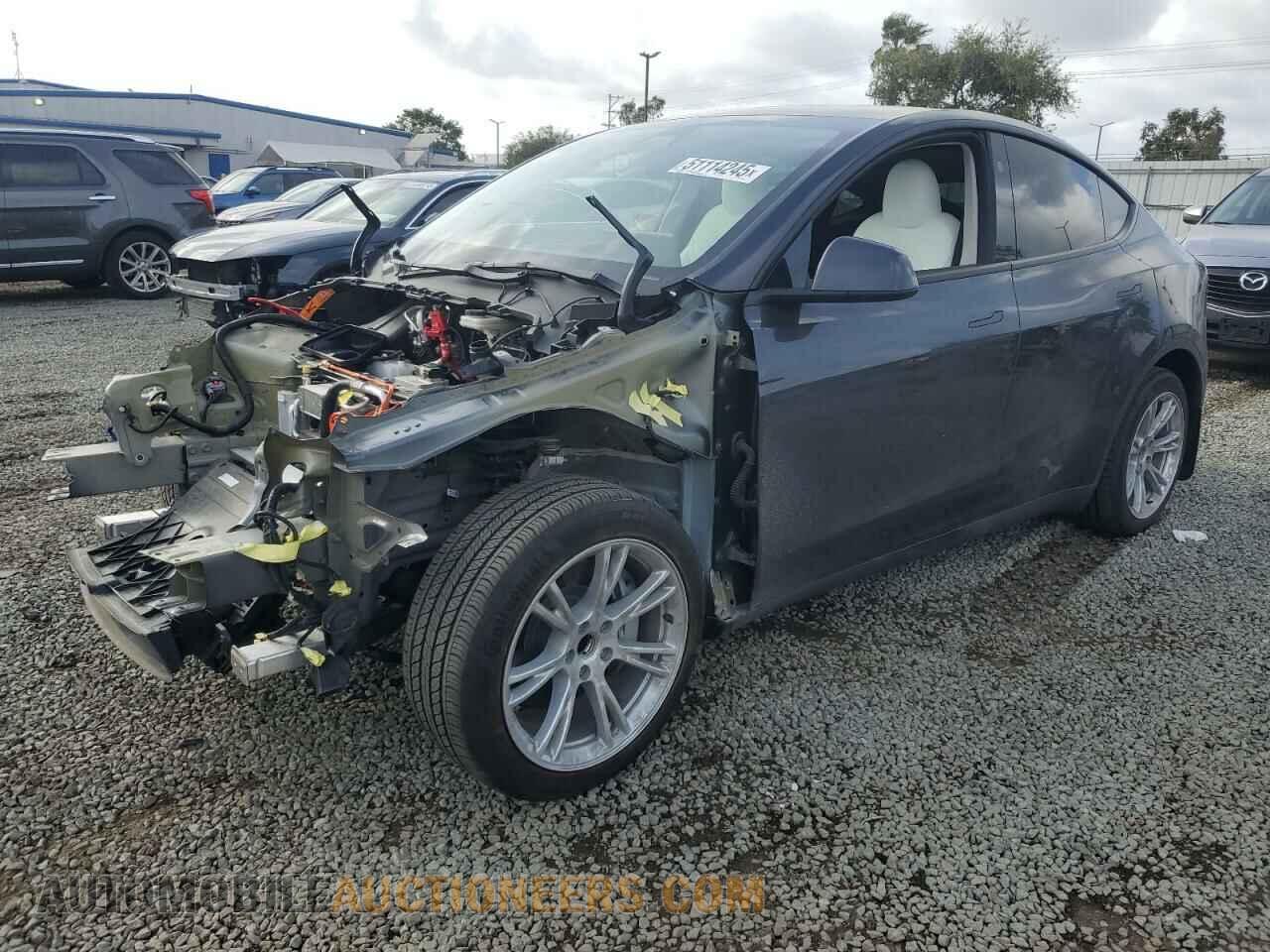7SAYGDED9RF092955 TESLA MODEL Y 2024