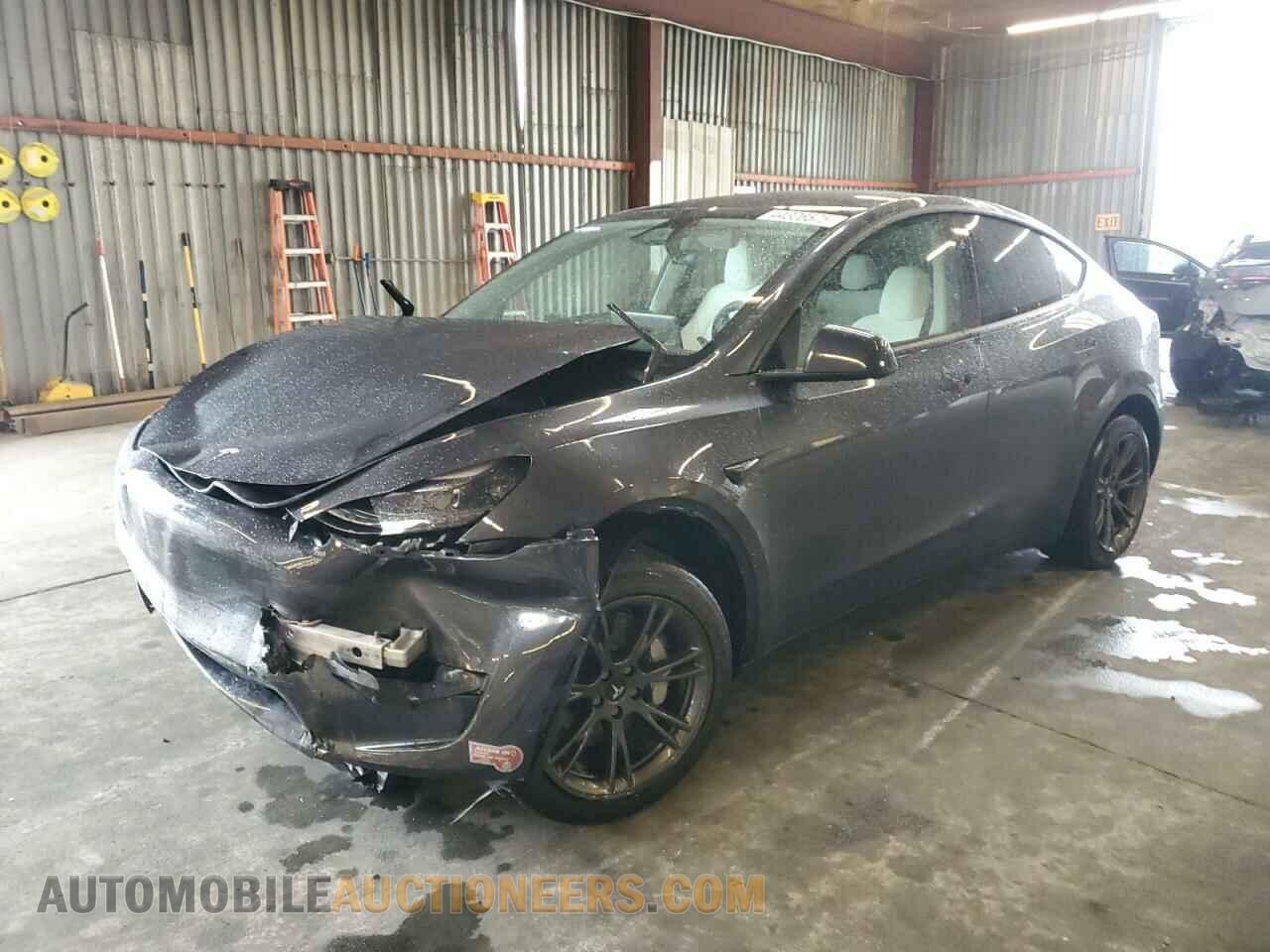7SAYGDED9RF129535 TESLA MODEL Y 2024