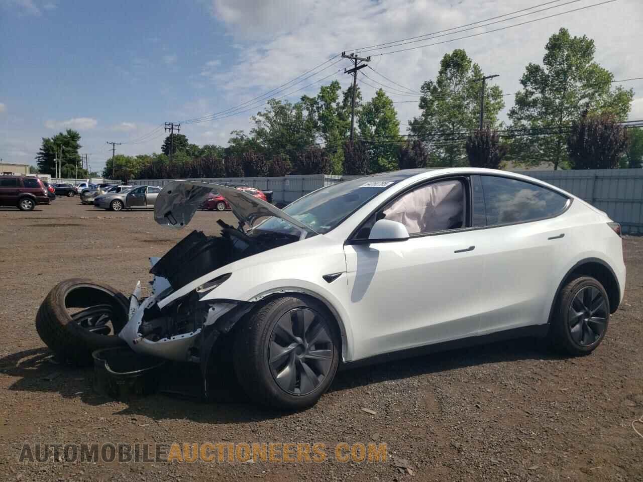 7SAYGDED9RF133701 TESLA MODEL Y 2024