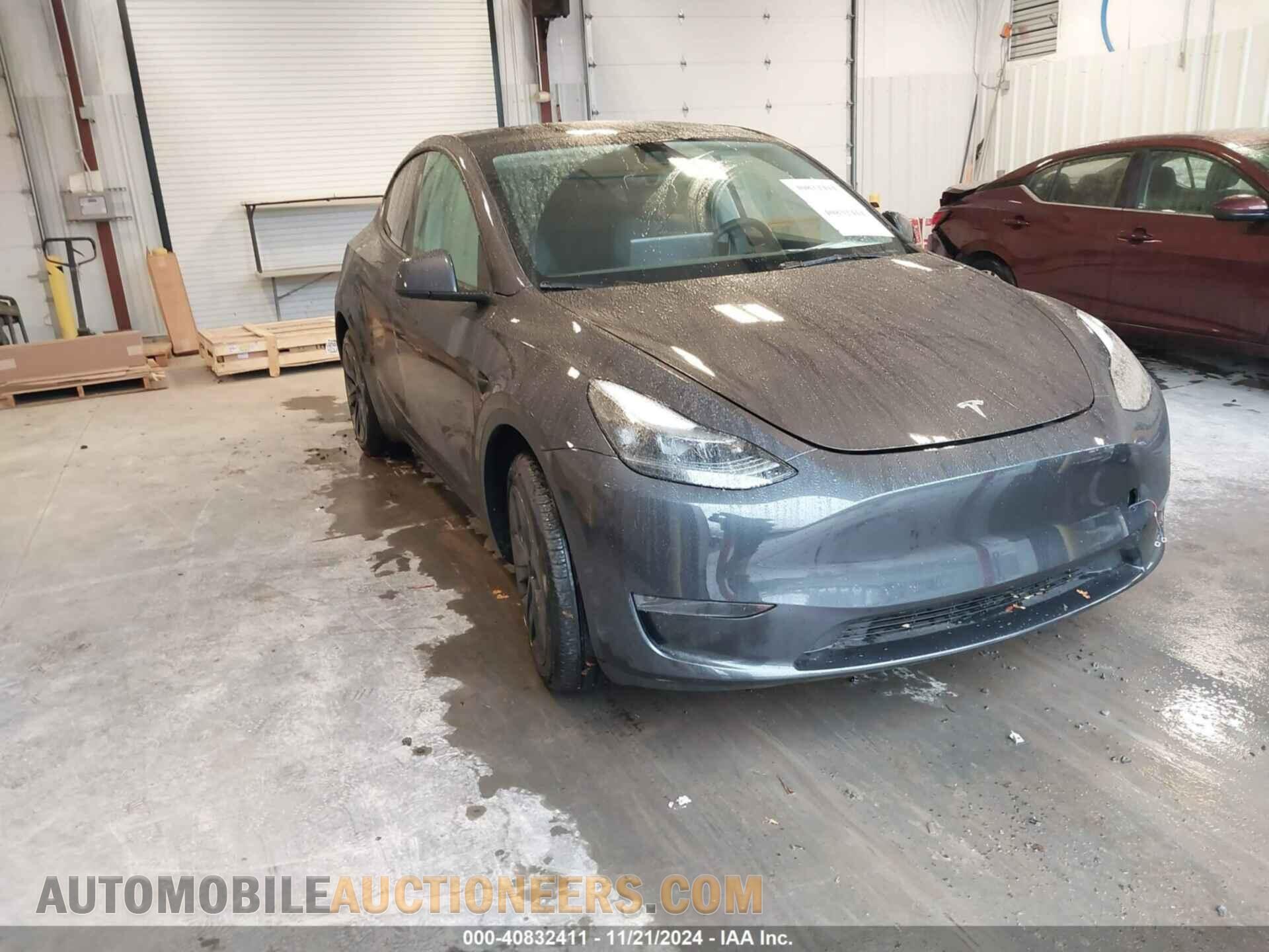7SAYGDEDXRF102795 TESLA MODEL Y 2024