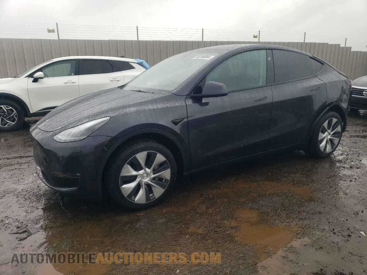 7SAYGDEE0RF014153 TESLA MODEL Y 2024