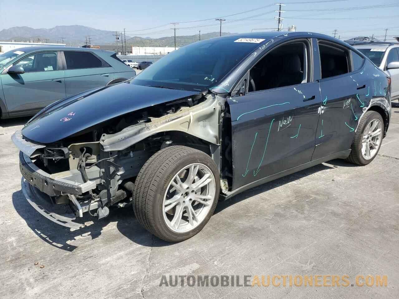 7SAYGDEE0RF024326 TESLA MODEL Y 2024