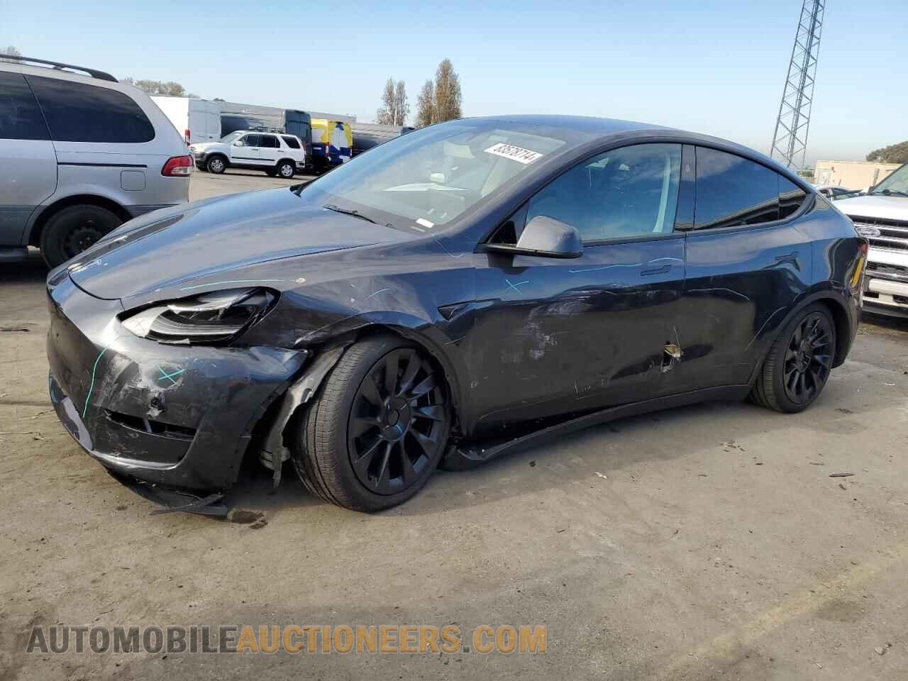 7SAYGDEE0RF077138 TESLA MODEL Y 2024