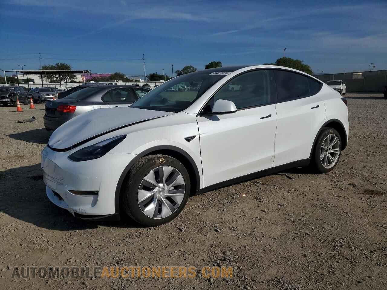7SAYGDEE0RF078063 TESLA MODEL Y 2024