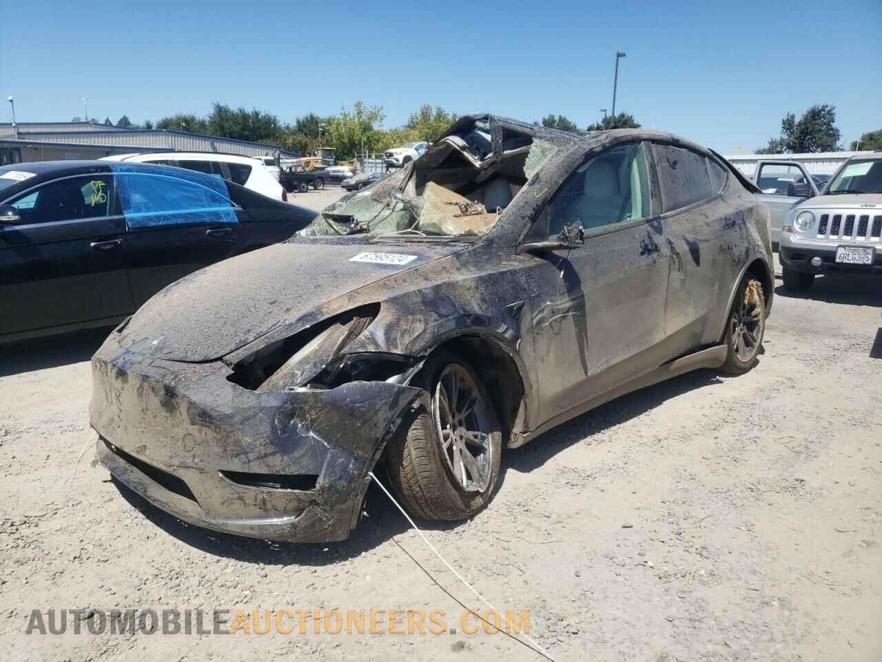 7SAYGDEE0RF123227 TESLA MODEL Y 2024