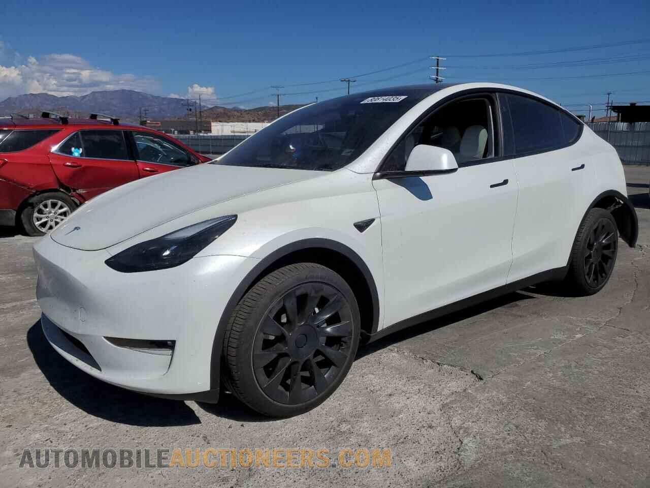 7SAYGDEE0RF150556 TESLA MODEL Y 2024