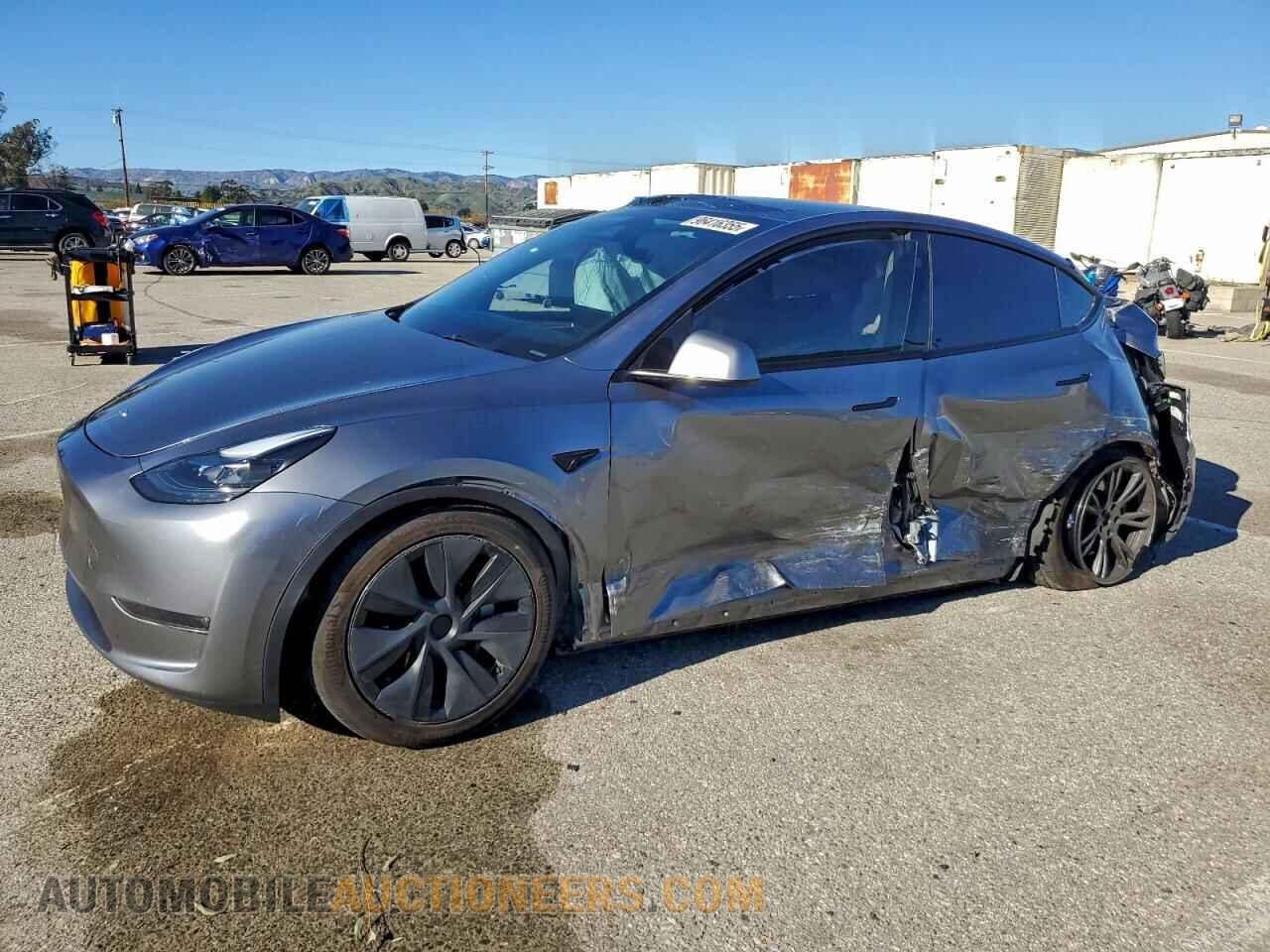 7SAYGDEE0RF209573 TESLA MODEL Y 2024