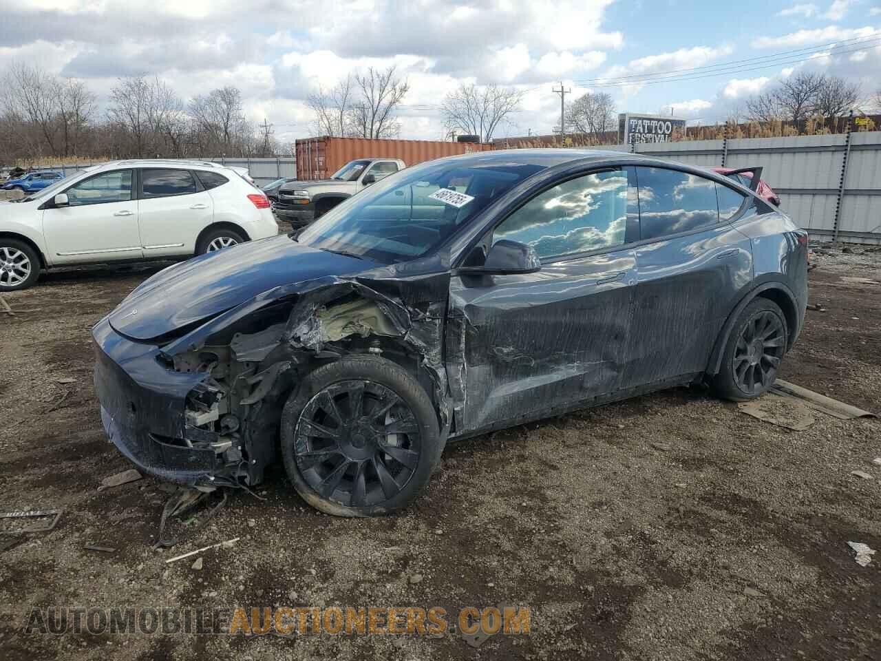 7SAYGDEE0RF985007 TESLA MODEL Y 2024
