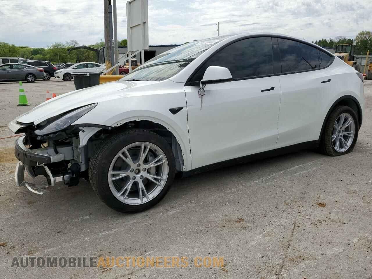 7SAYGDEE1RF007762 TESLA MODEL Y 2024