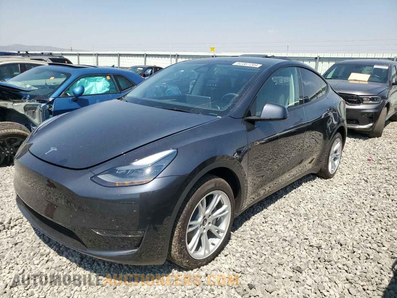 7SAYGDEE1RF064558 TESLA MODEL Y 2024