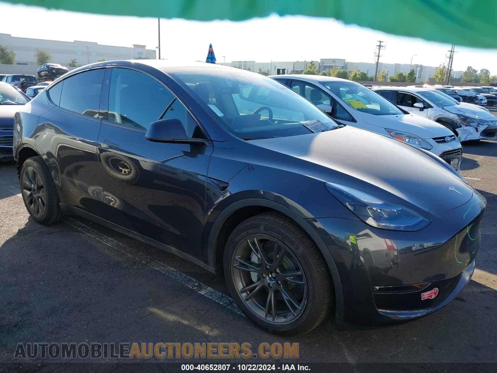 7SAYGDEE1RF163929 TESLA MODEL Y 2024