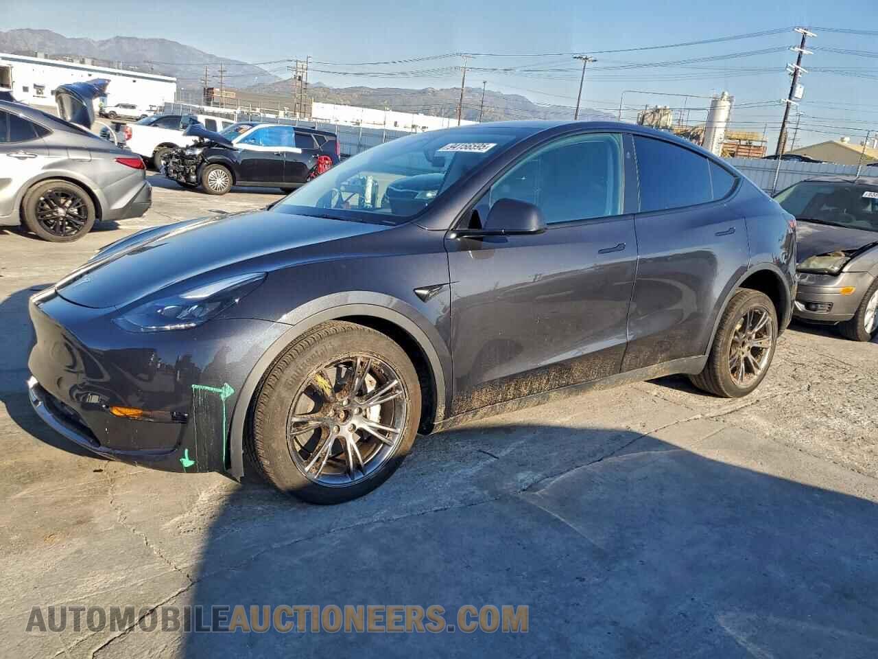7SAYGDEE1RF181055 TESLA MODEL Y 2024
