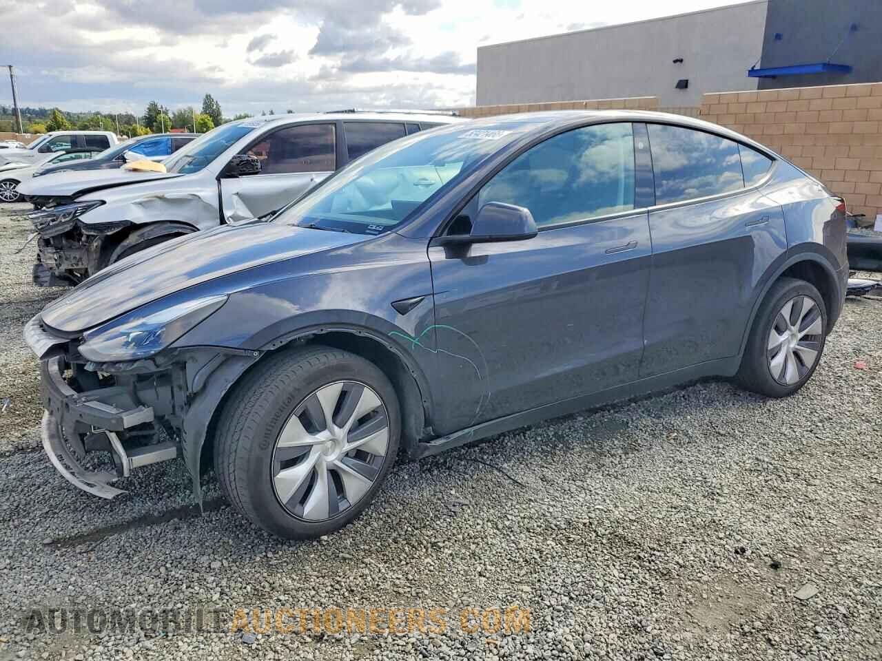 7SAYGDEE2RA245942 TESLA MODEL Y 2024