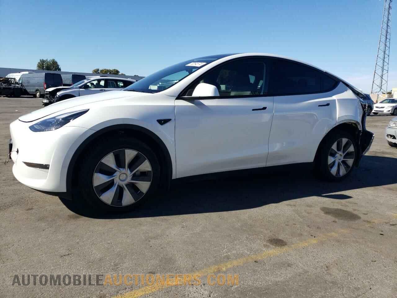 7SAYGDEE2RF004899 TESLA MODEL Y 2024