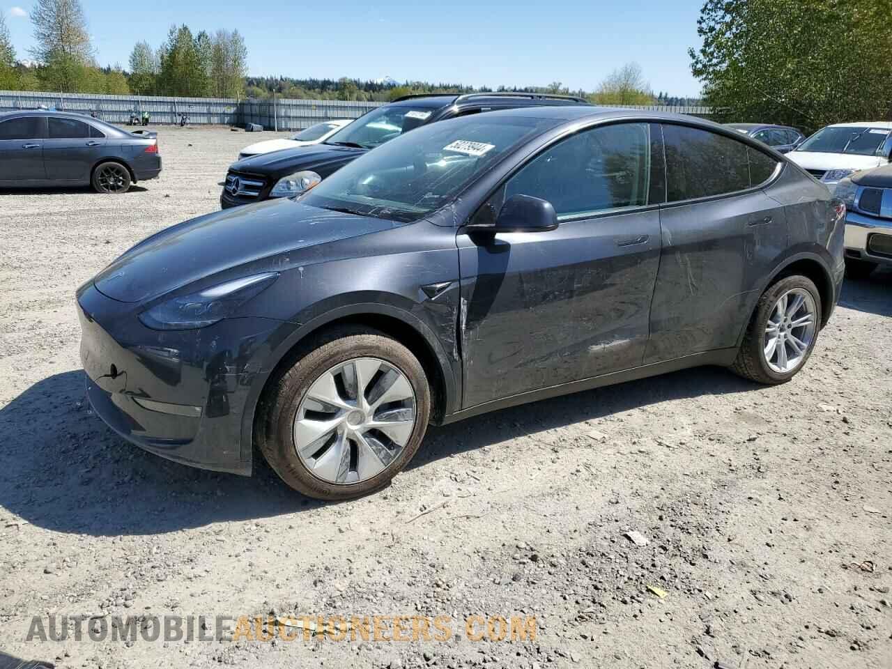 7SAYGDEE2RF013487 TESLA MODEL Y 2024