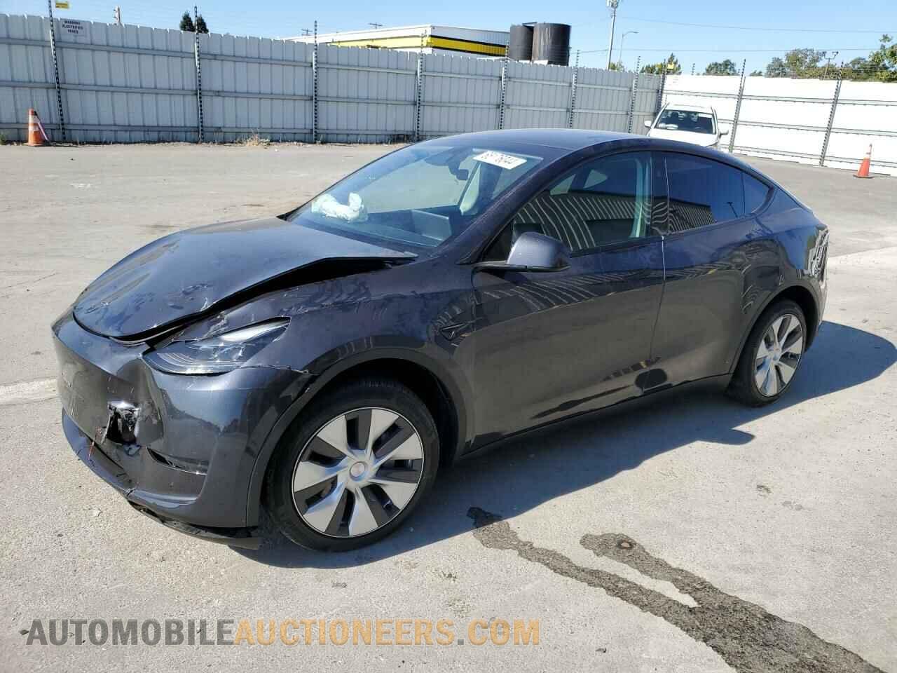 7SAYGDEE2RF025669 TESLA MODEL Y 2024