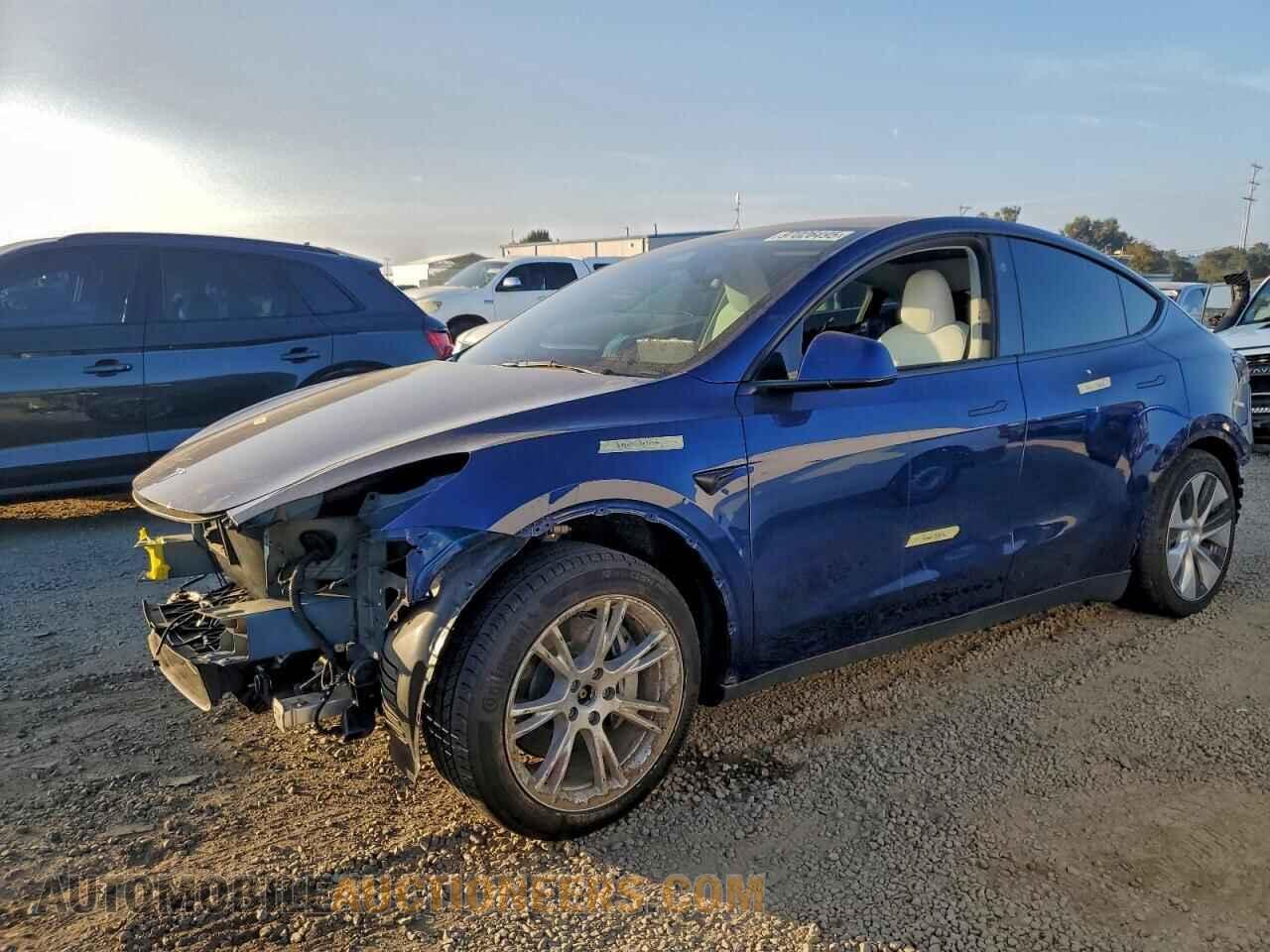 7SAYGDEE2RF064519 TESLA MODEL Y 2024