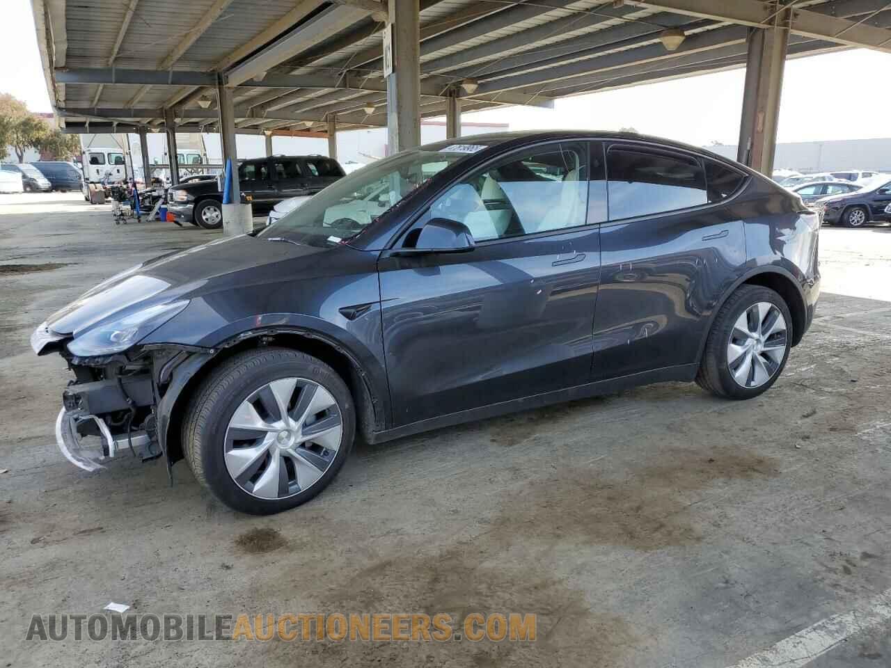 7SAYGDEE2RF080431 TESLA MODEL Y 2024