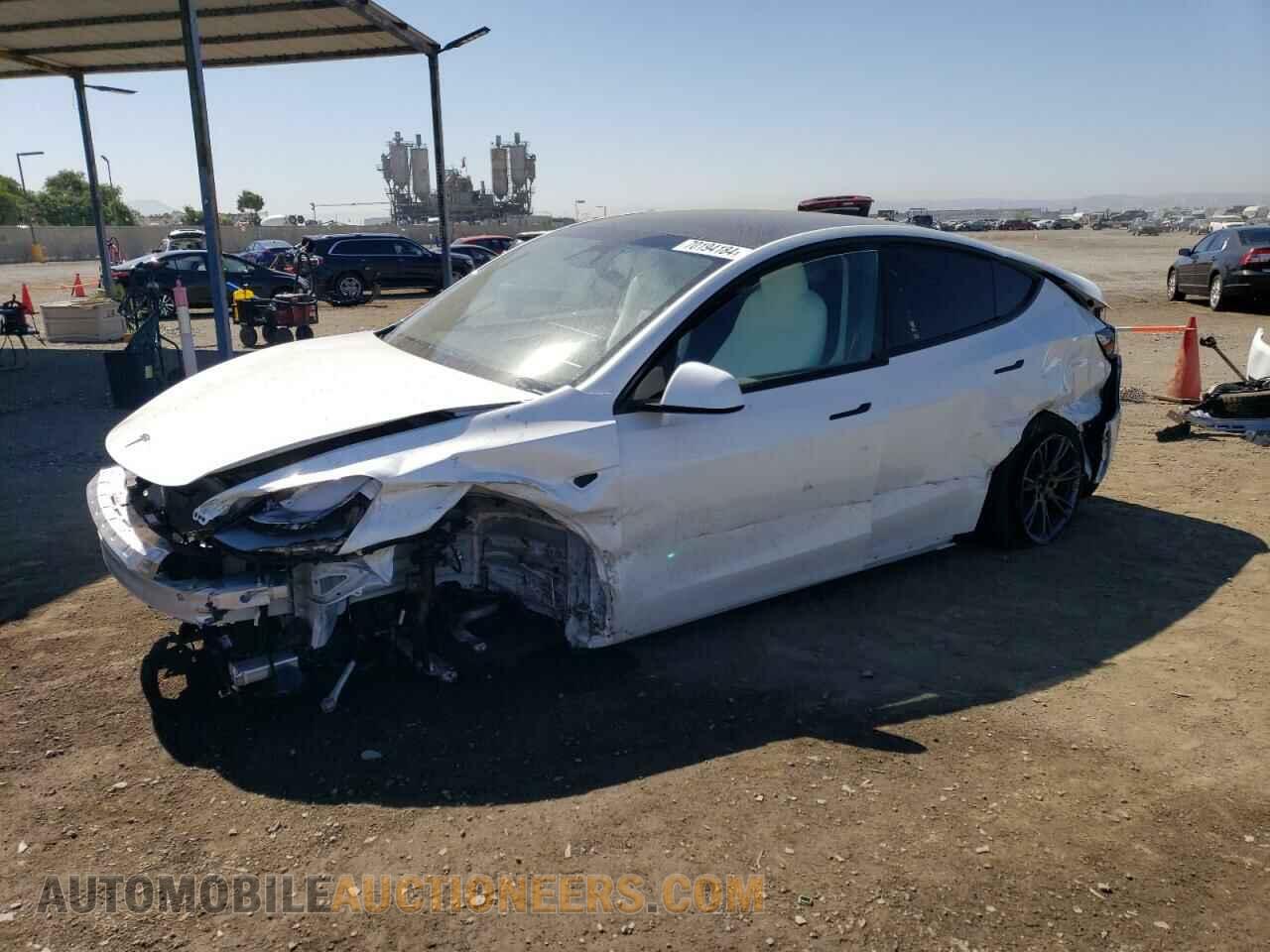 7SAYGDEE2RF121690 TESLA MODEL Y 2024