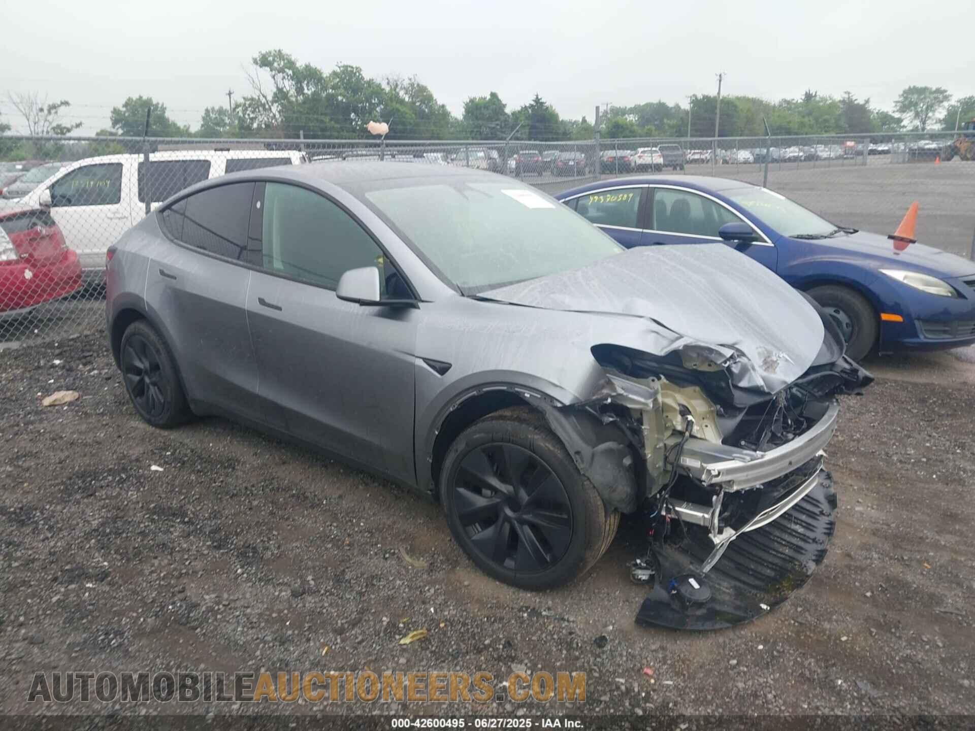 7SAYGDEE2SA358442 TESLA MODEL Y 2025