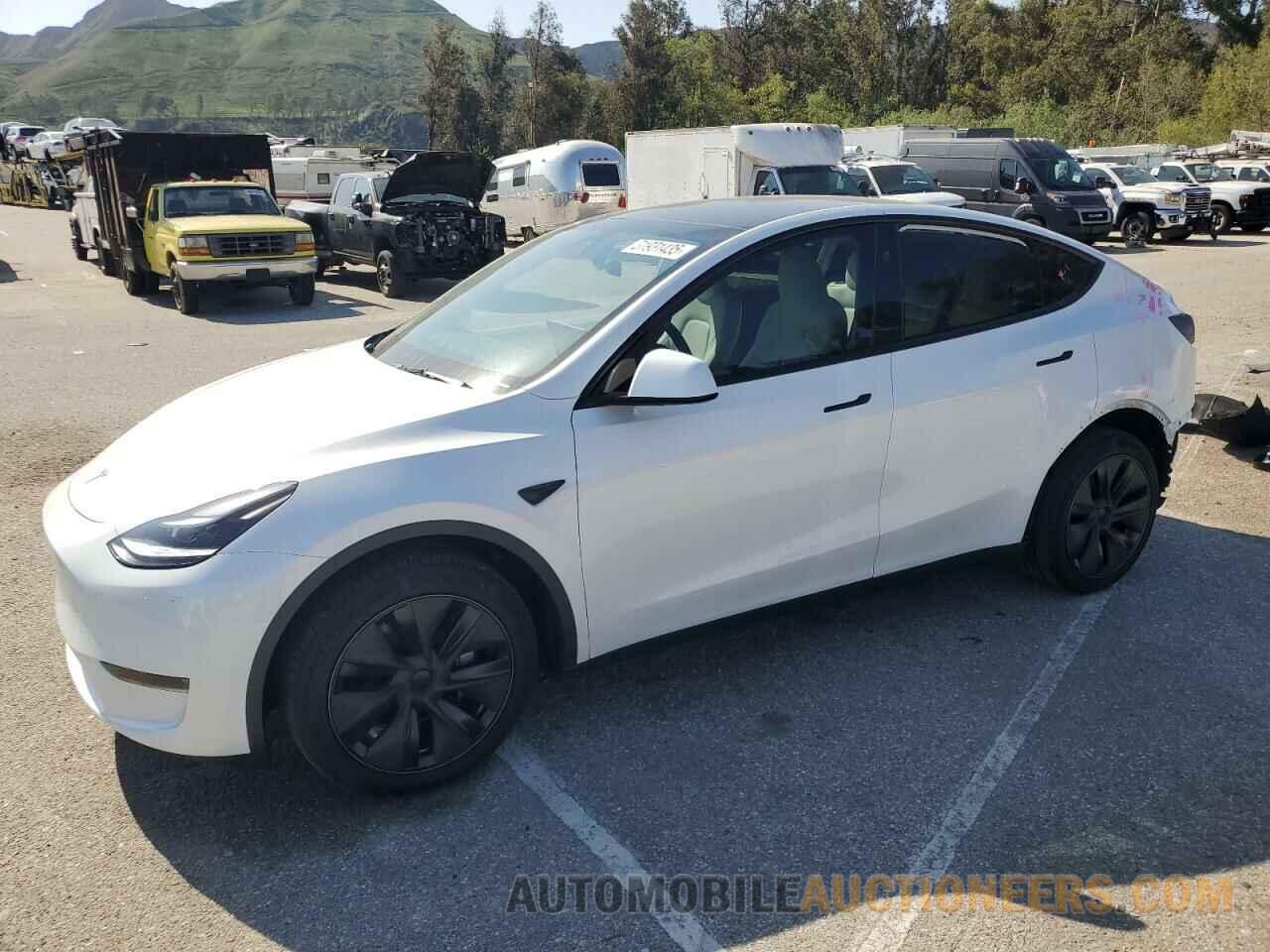 7SAYGDEE2SF261096 TESLA MODEL Y 2025