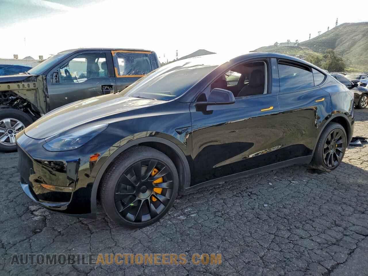 7SAYGDEE3RF073889 TESLA MODEL Y 2024