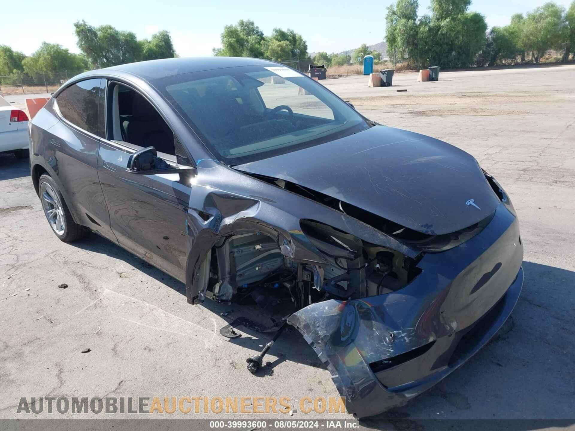7SAYGDEE3RF090790 TESLA MODEL Y 2024
