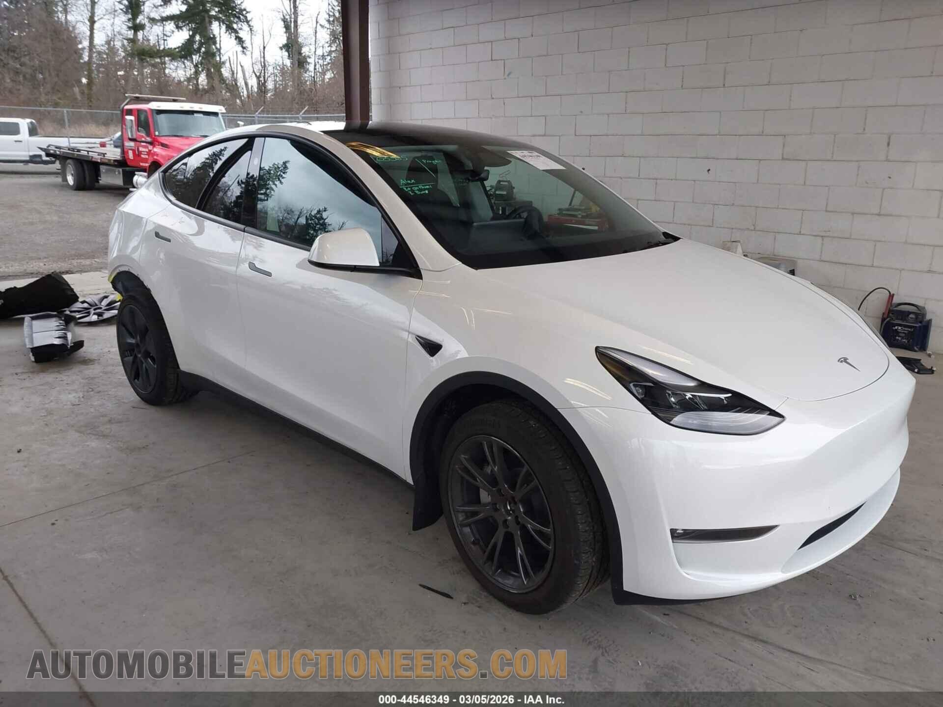 7SAYGDEE3RF191232 TESLA MODEL Y 2024