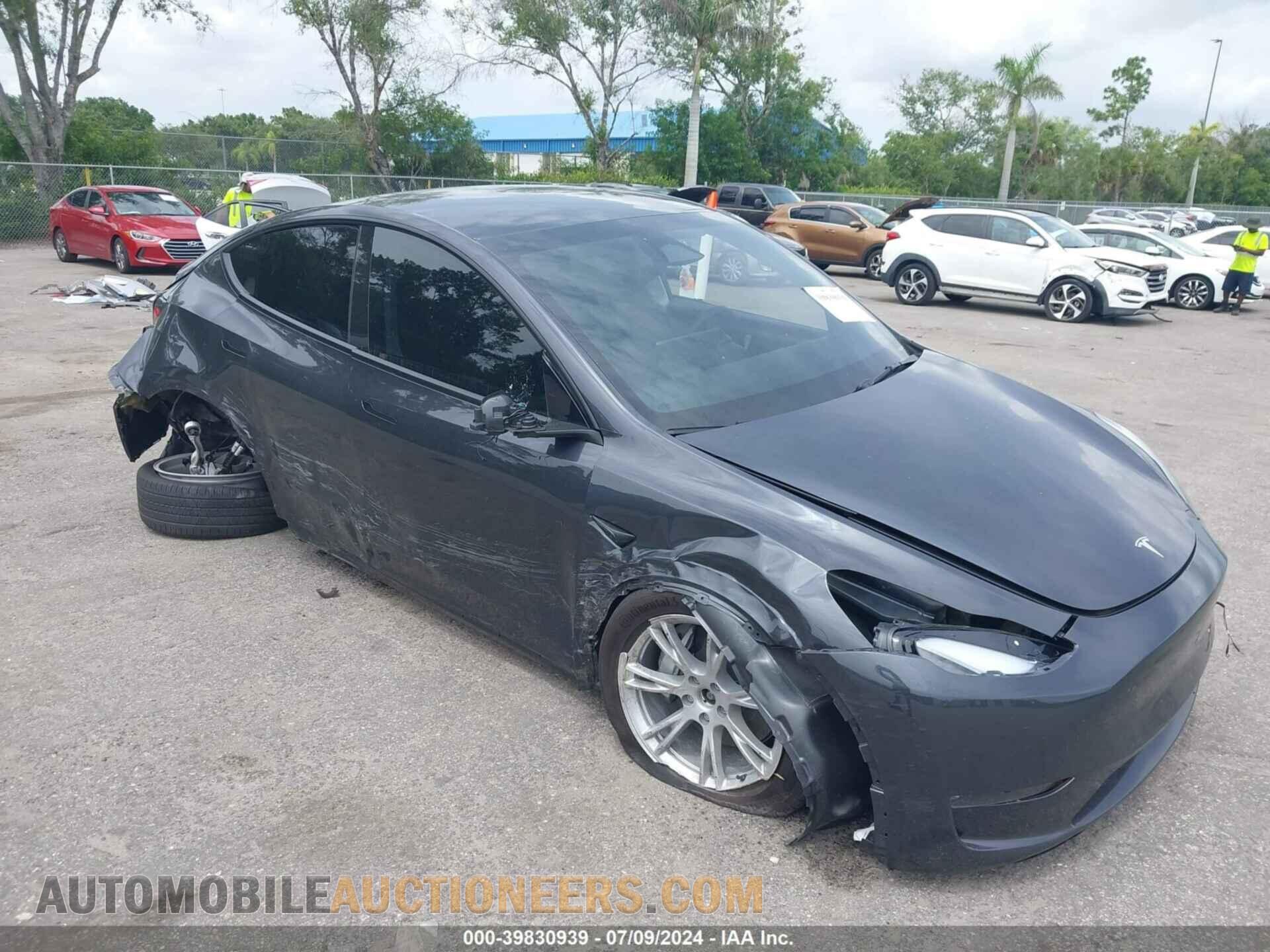 7SAYGDEE3RF985146 TESLA MODEL Y 2024