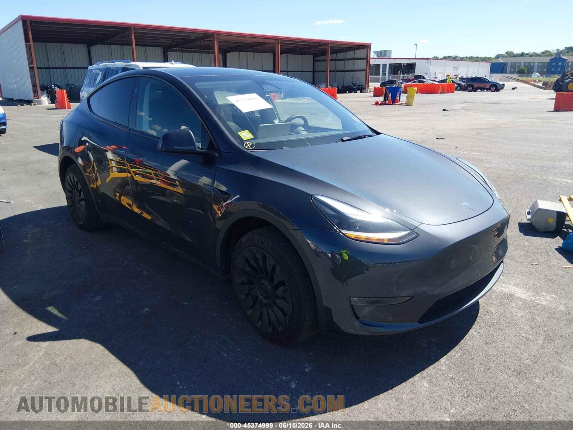 7SAYGDEE4RF026385 TESLA MODEL Y 2024