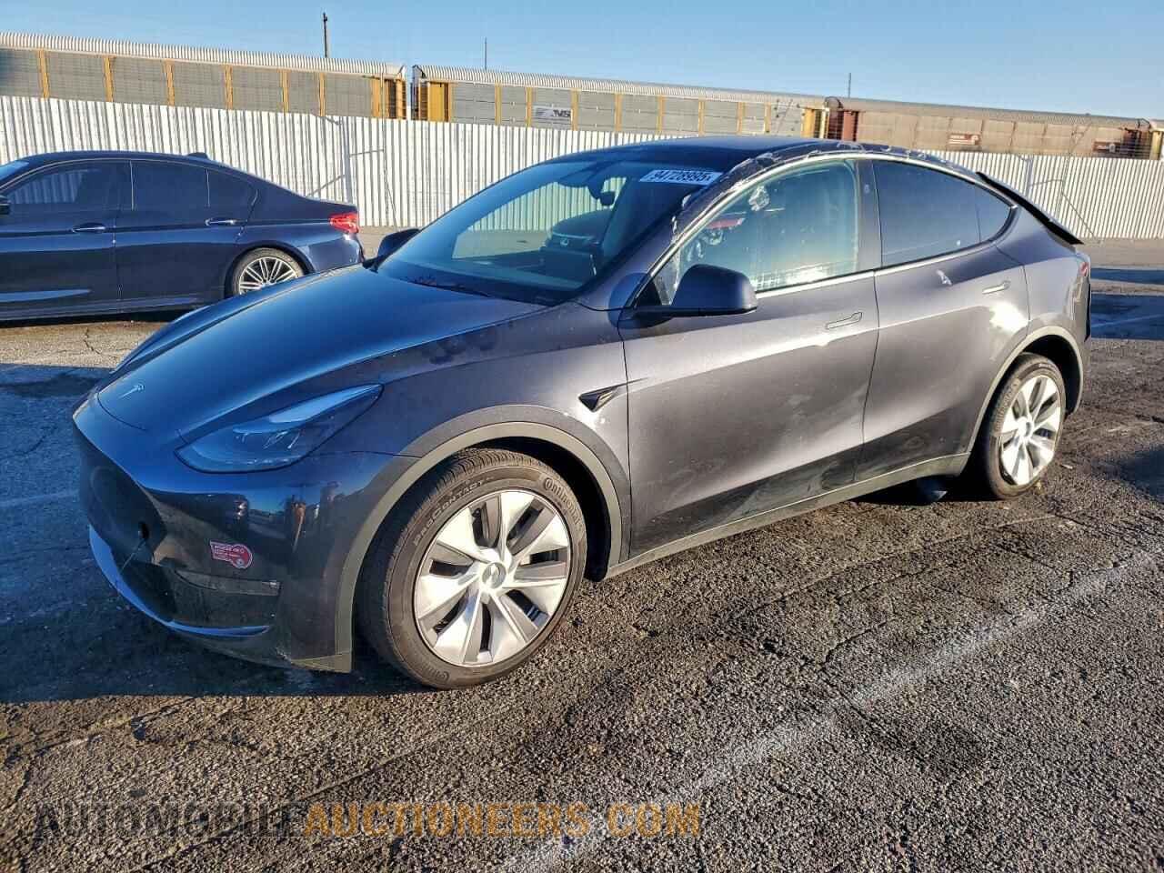 7SAYGDEE4RF077871 TESLA MODEL Y 2024